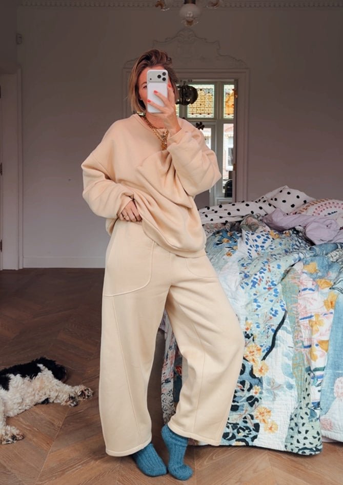 Lunar Grace - AndBloom