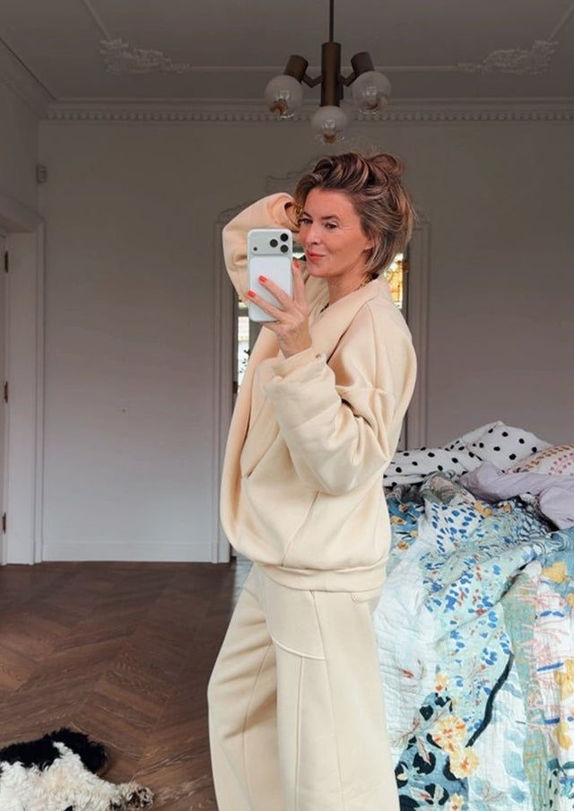 Lunar Grace - AndBloom