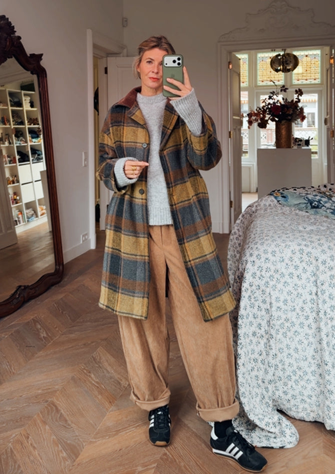 Autumn Joan