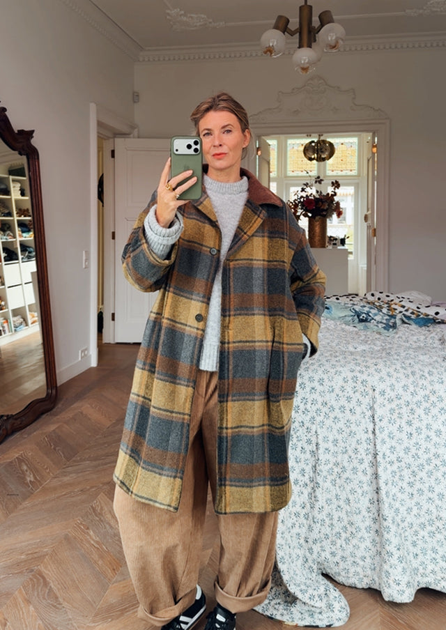 Autumn Joan