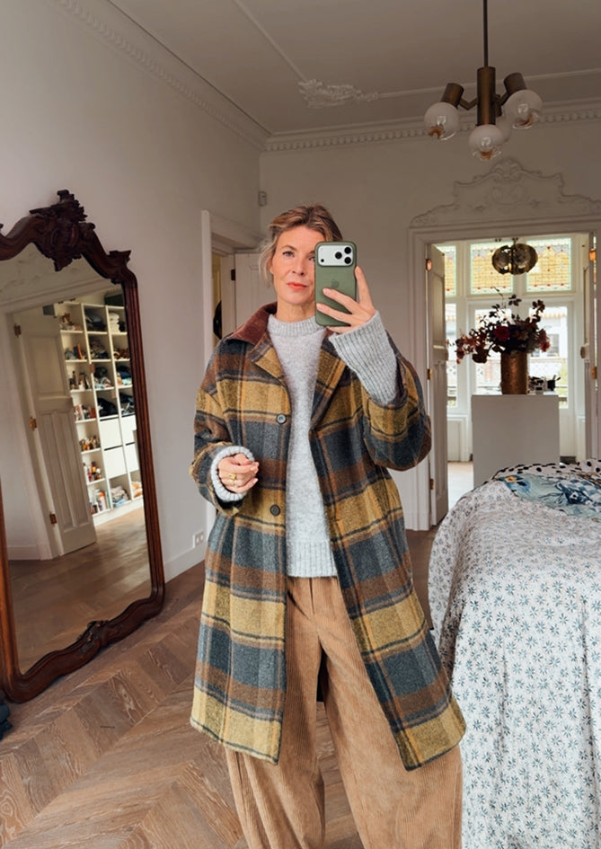 Autumn Joan