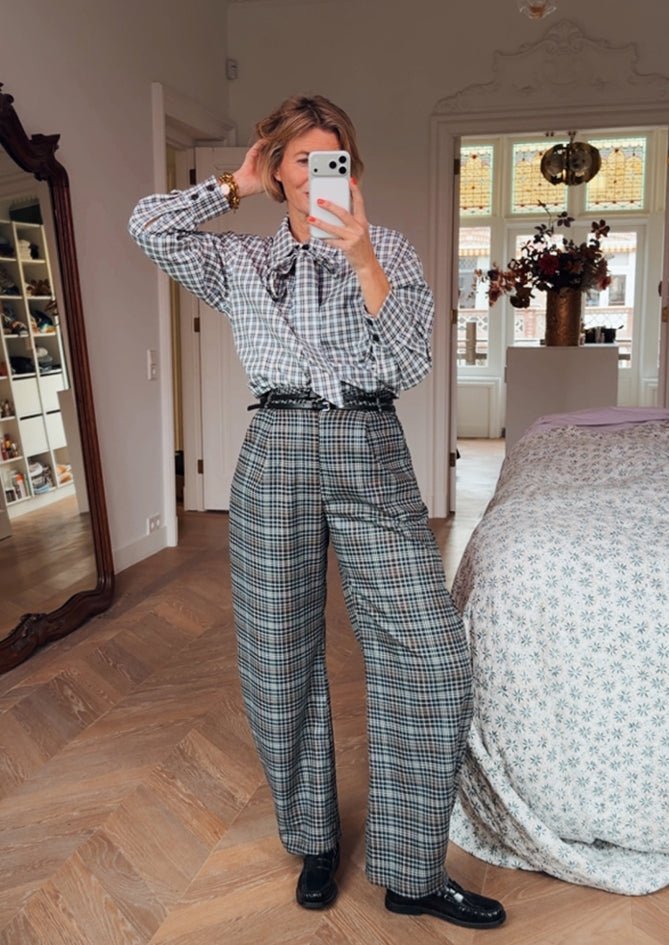 Belted Scene - AndBloom