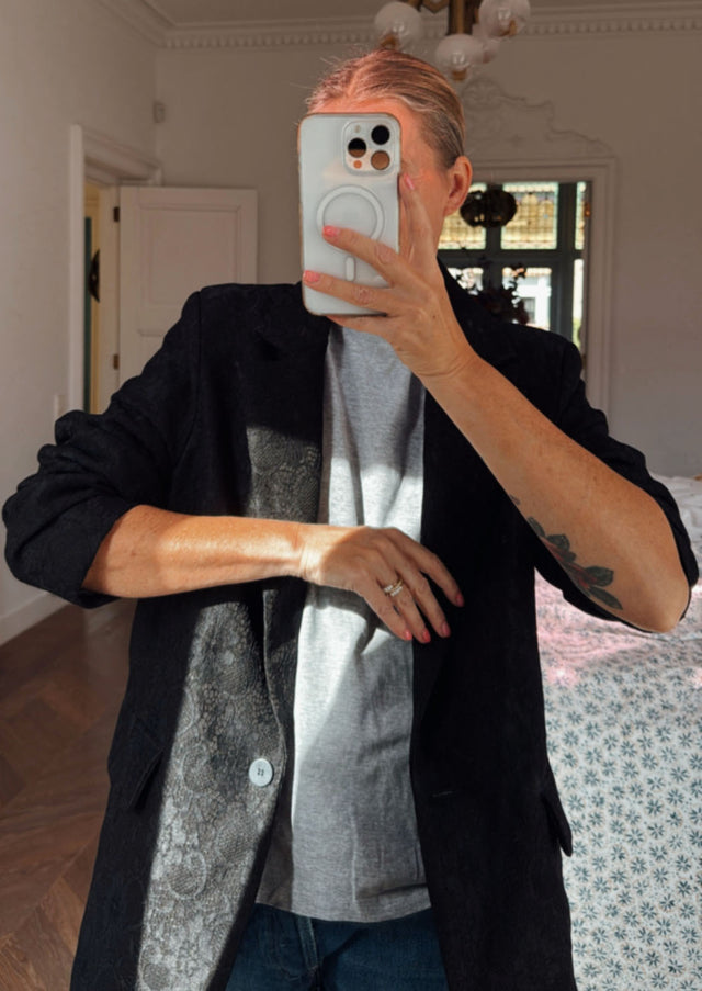 Black Lace Chic