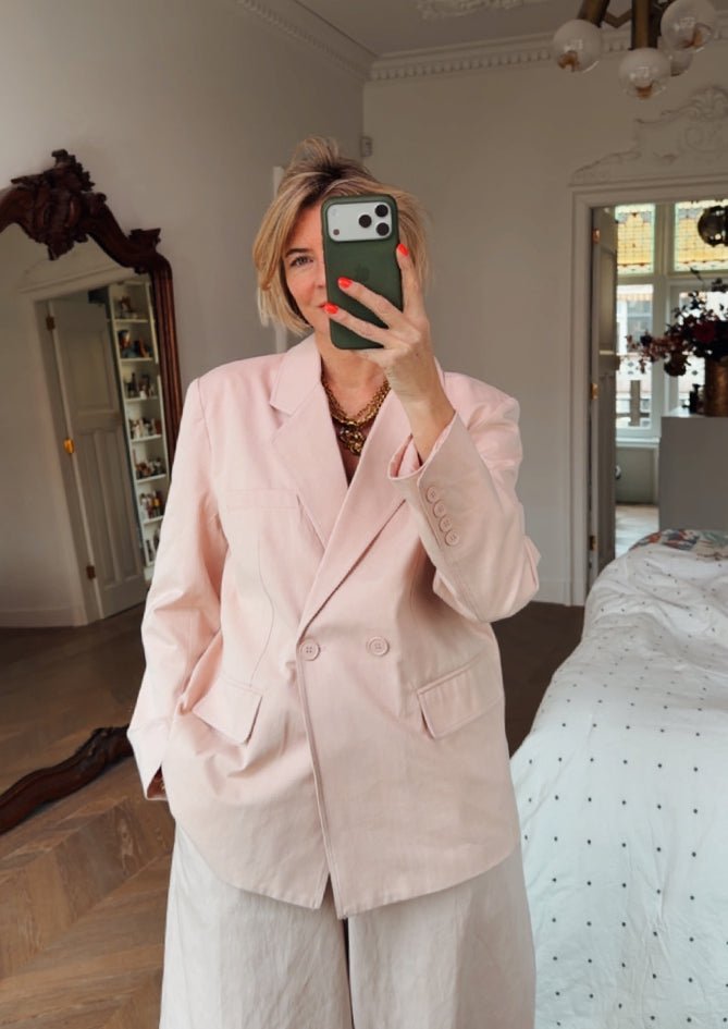 AndBloom - The Scarlet - Pink Blazer - Front view