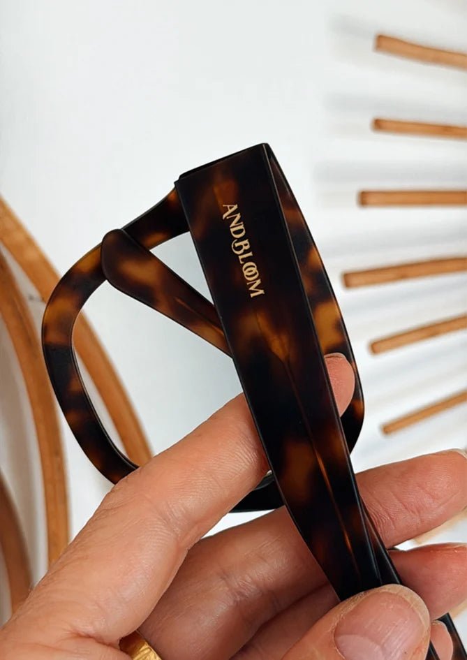 AndBloom eyewear – Myrto sunglasses photographed in natural light