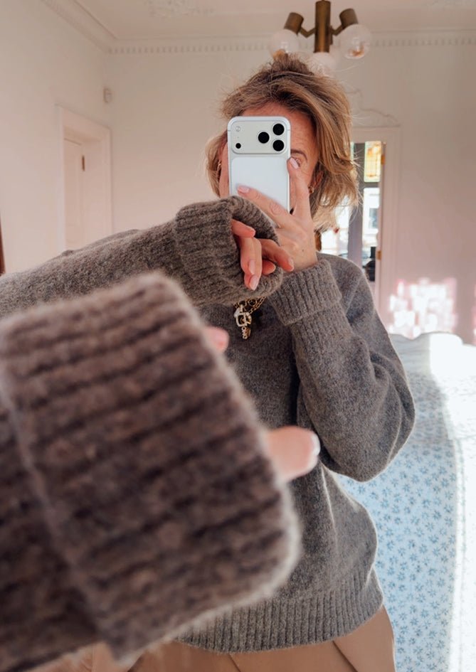 The Almond - AndBloom