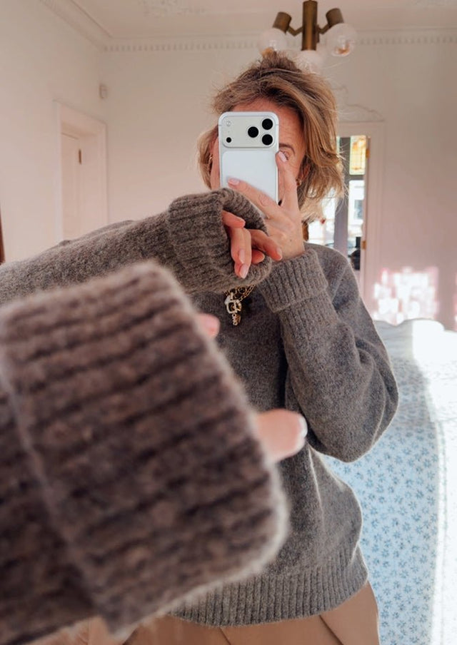 The Almond - AndBloom