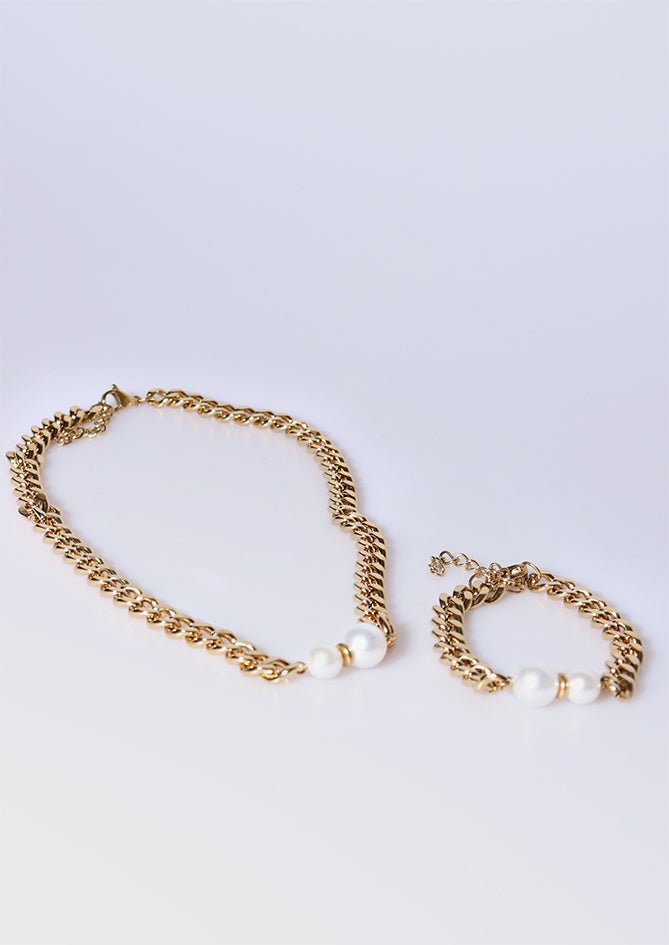 The Julia - AndBloom