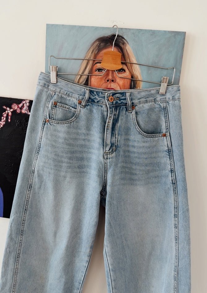 AndBloom - The Sunday - Blue Jeans  - Detailed view of the jeans