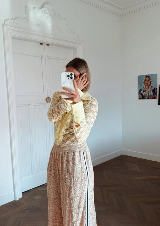 Yellow Lace - AndBloom